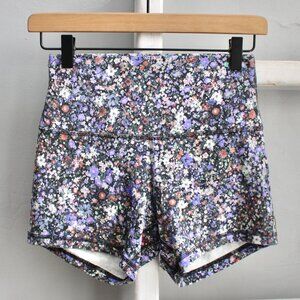 Lululemon Women's Black Purple Burst Multi Floral Align High-Rise Short Size 6